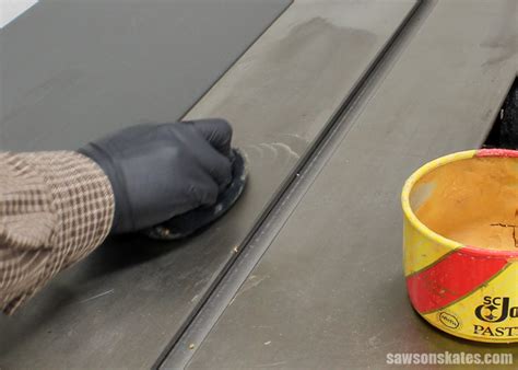 How to Wax Your Table Saw (+ What Wax to Use) | Saws on Skates®