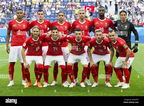 Switzerland team football poses hi-res stock photography and images - Alamy