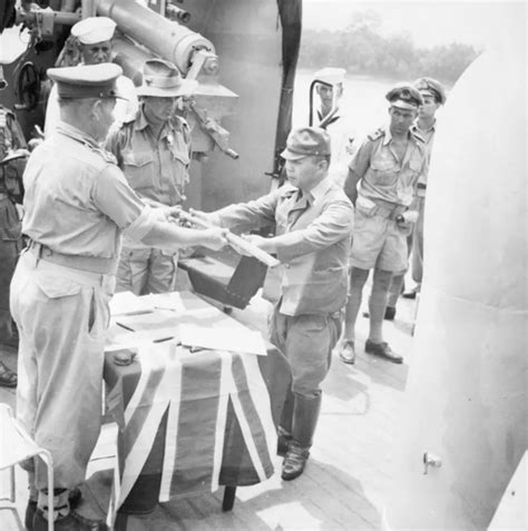 Historical Photos from the Japanese Surrender Ceremony, 1945 - Rare ...