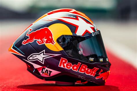 Alpinestars Supertech R10 Helmet First Look [10 Fast Facts]