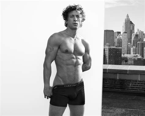 Yes chef! Jeremy Allen White strips down for the latest Calvin Klein campaign | Evening Standard