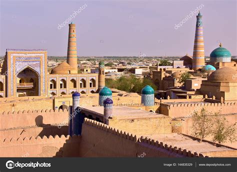 KHIVA, UZBEKISTAN: A general view of Khiva old town — Stock Photo ...