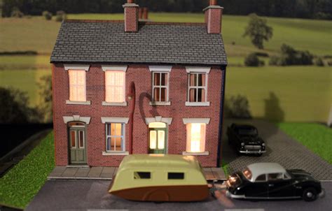 Improving the Metcalfe Terraced houses kit. - Classic Collect models