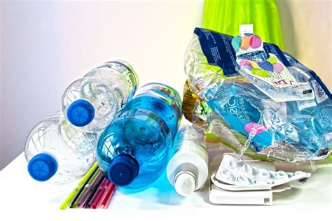 New report highlights harmful chemicals in plastics