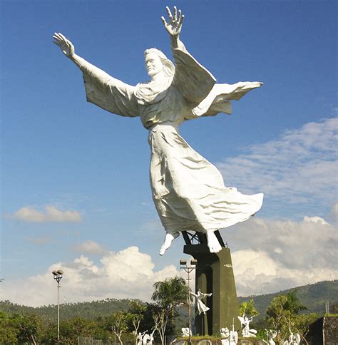 Top 20 Tallest Jesus statues in the world + Where they are located ...