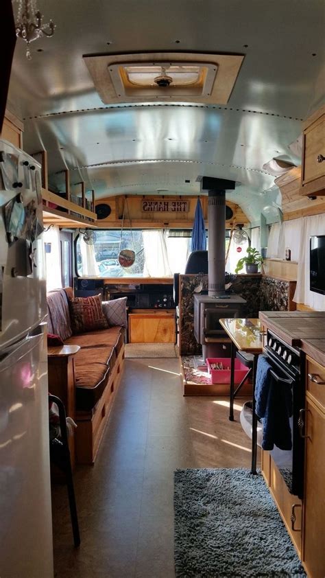 25 Stunning Short Bus Conversion Inspiration #camper #camperdecor # ...