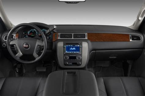 2009 GMC Yukon Hybrid: 11 Interior Photos | U.S. News & World Report