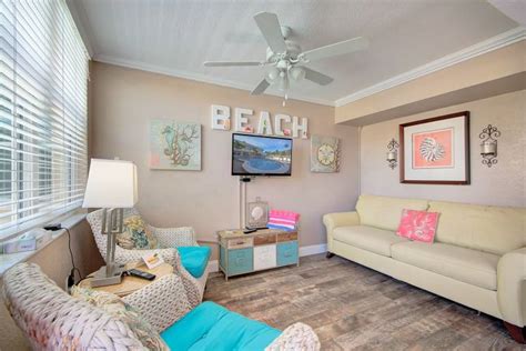 800+ Vacation Rentals in Clearwater Beach: Condos & More | HomeToGo