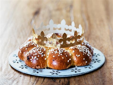 Our baking recipe for the traditional Three Kings Cake - Newly Swissed ...