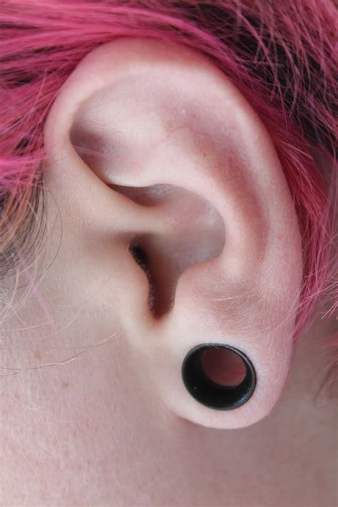 Now Trending: Stretched Earlobes - My Savvy Sisters