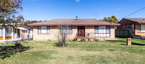 162E Hill Street, Walcha | Property History & Address Research | Domain