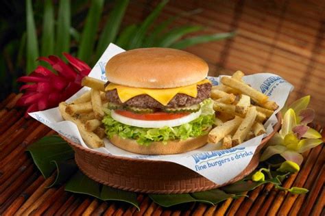 Islands Fine Burgers and Drinks: Honolulu Restaurants Review - 10Best Experts and Tourist Reviews