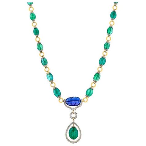 Emerald and Diamond Drop Necklace For Sale at 1stDibs