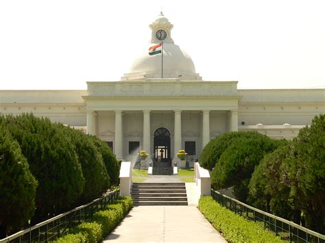 File:Main(Administrative)Building IIT-Roorkee.JPG - Wikimedia Commons