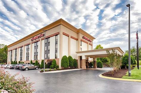 HAMPTON INN MORGANTON $148 ($̶1̶7̶9̶) - Updated 2022 Prices & Hotel Reviews - NC