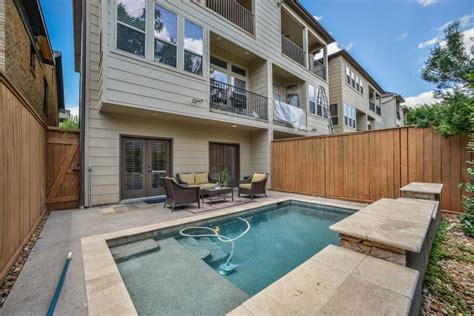 Townhome swimming pool in Houston, TX www.pamelafloyd.realtor | Small backyard, Backyard ...