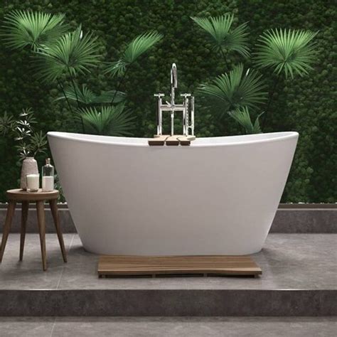 Turn Any Tiny Bathroom Into a Spa With These Small Bathtubs | Small ...