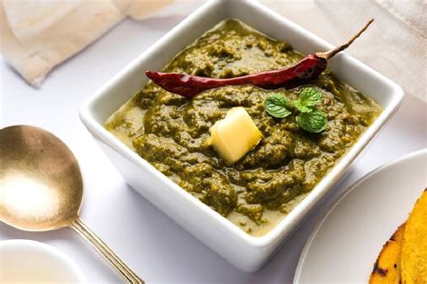 Lip Smacking Punjabi Sarson Da Saag Recipe | Rasoi Rani