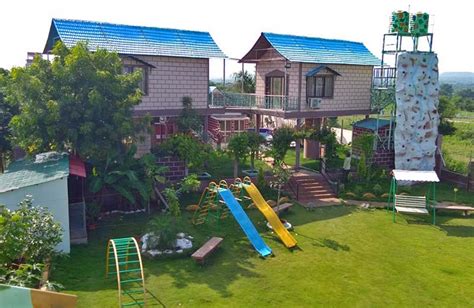 King Farmhouse with Big Lawn Private Pool And Spacious Rooms In Nagpur