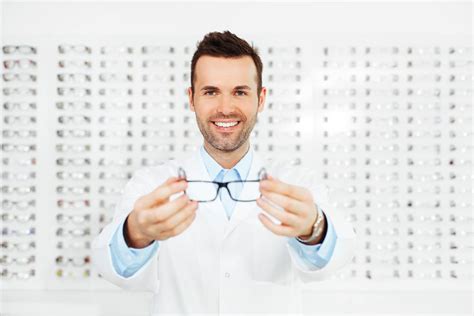 Eye & LASIK Center | Eye Doctors in Greenfield, W Springfield, Gardner MA