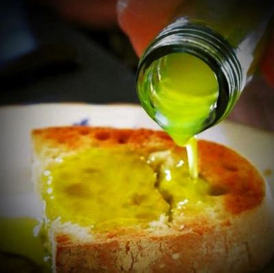 Which Olive Oil has the Most Oleocanthal? - Olive from the Raw