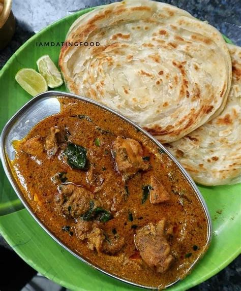 Parotta With Chicken Curry