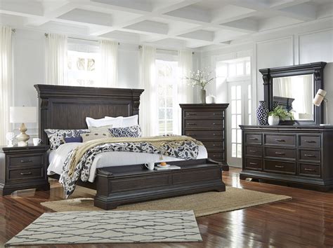 Bedroom Sets With Storage : Edwardsville 6 Drawer Chest Bedroom Set ...