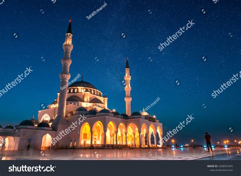 4,438 Dubai mosque night Images, Stock Photos & Vectors | Shutterstock