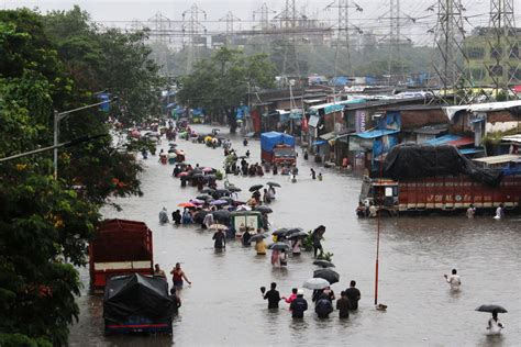 As the Monsoon and Climate Shift, India Faces Worsening Floods - Yale E360