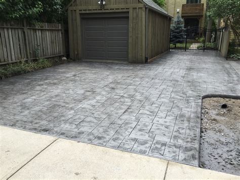 Small Ashlar Slate Stamped Concrete Driveway in London Ontario in 2020 ...