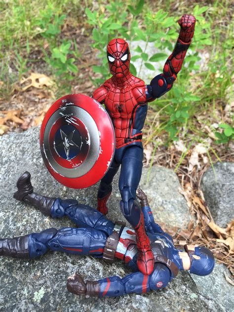 Civil War Marvel Legends Spider-Man Review & Photos - Marvel Toy News