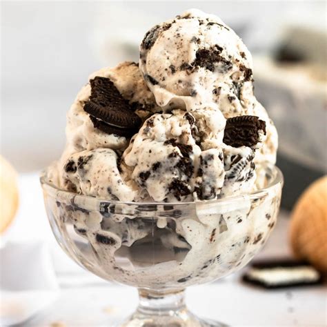 Oreo Cookies And Cream Ice Cream (No Churn) - Rich And Delish