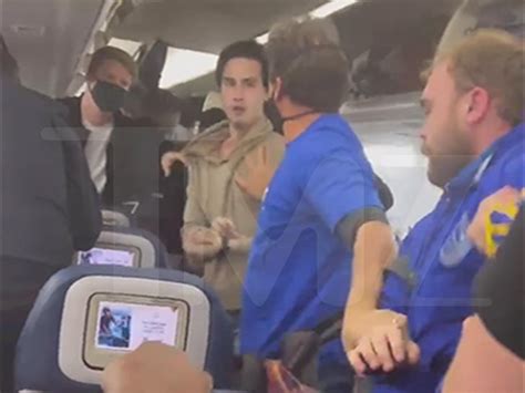 Insane Fight Erupts On Delta Flight Before Christmas