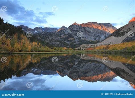 Autumn Sunrise at a Mountain Lake Stock Image - Image of lake, scenic: 19722201