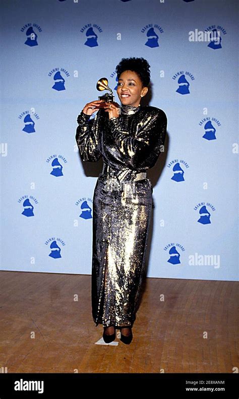 Anita Baker at the 29th Annual Grammy Awards on February 24, 1987, at Shrine Auditorium, Los ...