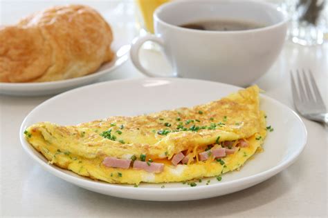 Ham & Cheese Omelettes Omelette Baveuse, Ham And Cheese Omelette ...