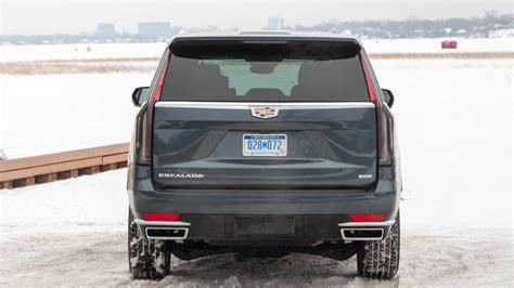 Review update: 2021 Cadillac Escalade morphs into a luxury fortress