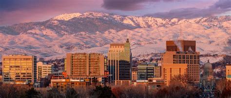 Beautiful Sunset Over the Boise Skyline in Winter Editorial Photo - Image of landscape, mountain ...