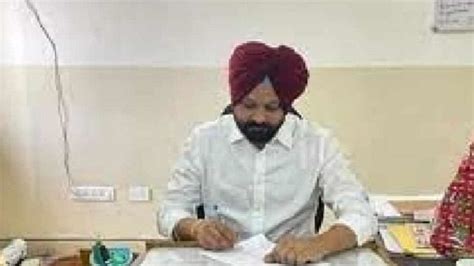 Ludhiana Court Sent Rta Narinder Dhaliwal To Judicial Custody - Amar ...