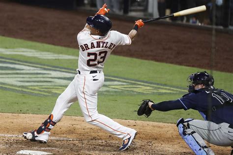 Astros hold on to Michael Brantley with two-year contract