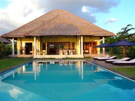 Villa For Sale in Bali Beachfront