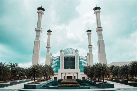 Mosques & Islamic Heritage Sites of Brunei Darussalam: Islamic ...