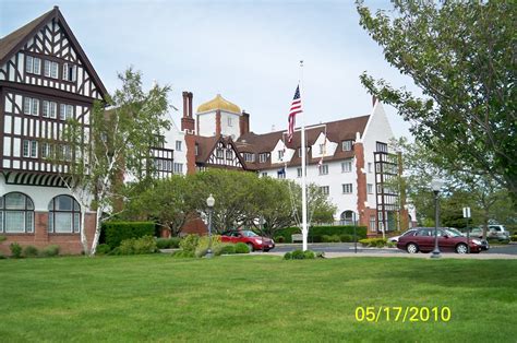 Montauk Manor | Montauk manor, Montauk lighthouse, Vacation