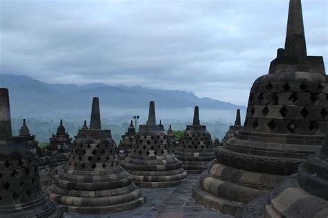 Smarthistory – Borobudur