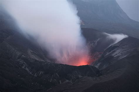 Suwanosejima Volcano