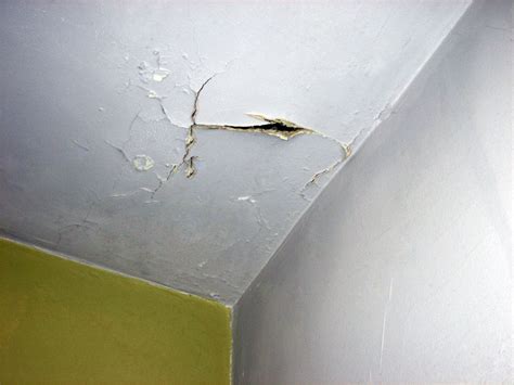 How To Solve Recurring Ceiling Cracks • Xpert Home Tips