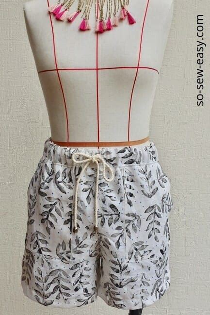 Women’s Elastic Waist Shorts Free Sewing Pattern – Sewing