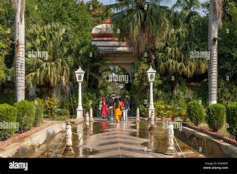 Welcome Fountains at Saheliyon-ki-Bari Gardens, Udaipur, Rajasthan, India Stock Photo - Alamy