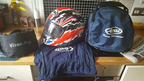 Mick Doohan Arai crash helmet in CO3 Stanway für 80,00 £ zum Verkauf | Shpock DE