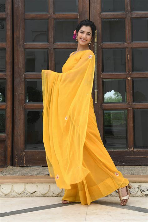 Buy Latest Designer Party Wear Indian Sarees | Mulmul.com